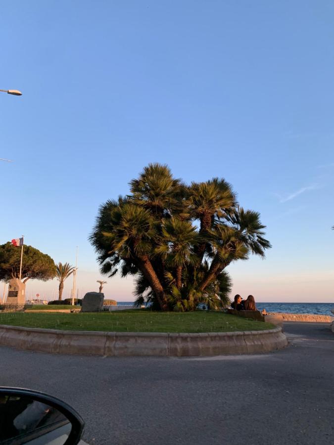 COULEURS DES ILES , Fréjus-plage Exterior foto